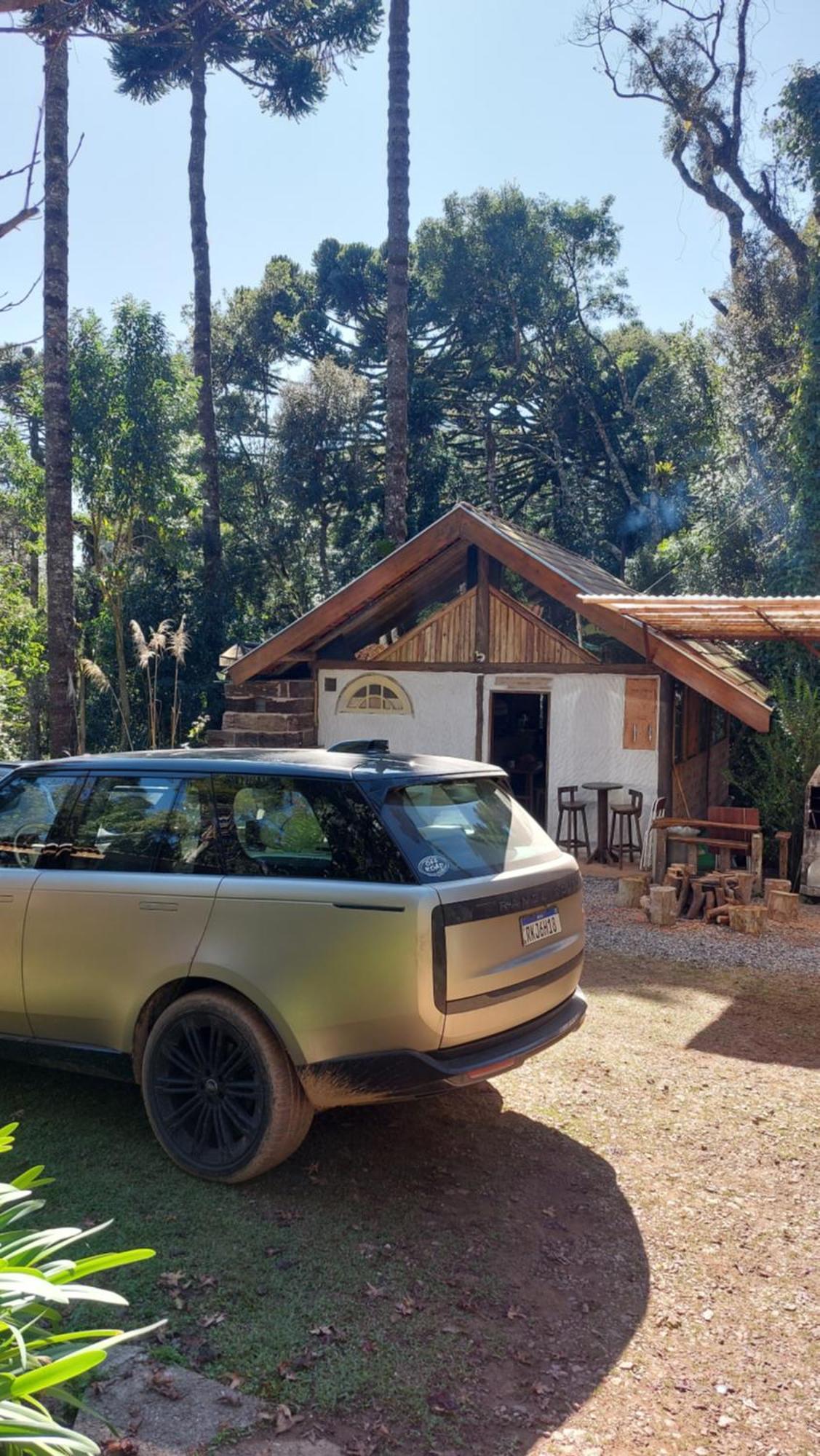 Fora De Estrada Chalet
